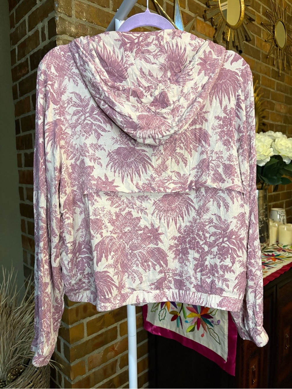 Chaser Pink and Cream Hooded Jacket with Floral Print - Picture 9 of 9